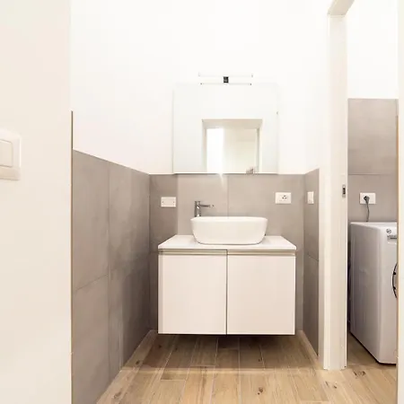 Hbhall Porta Romana Appartement
